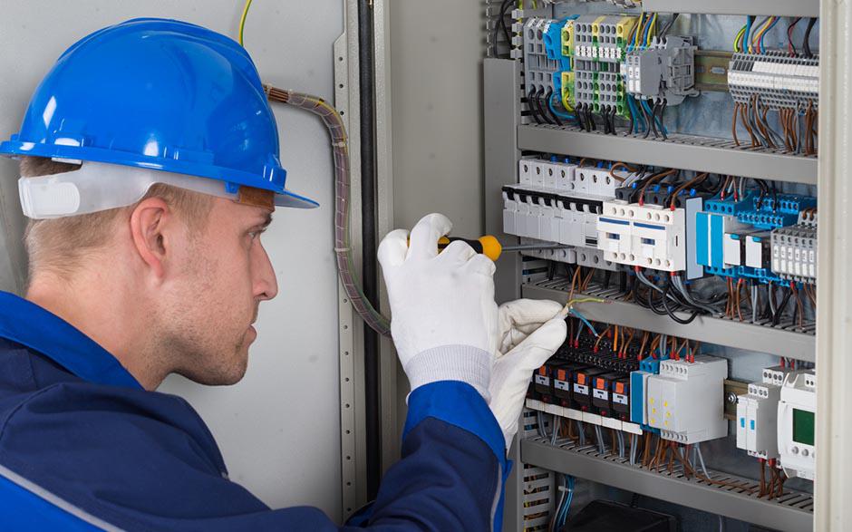 tarifs électricien Versailles